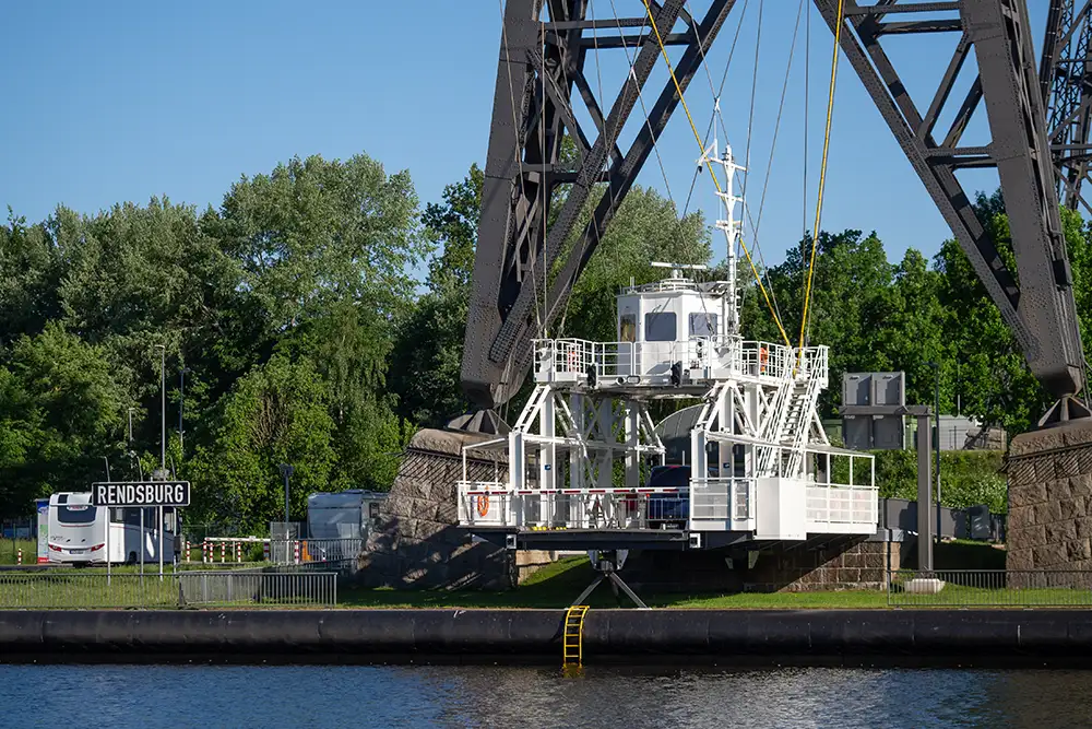 Schwebefaehre am Nord Ostsee Kanal in Rendsburg